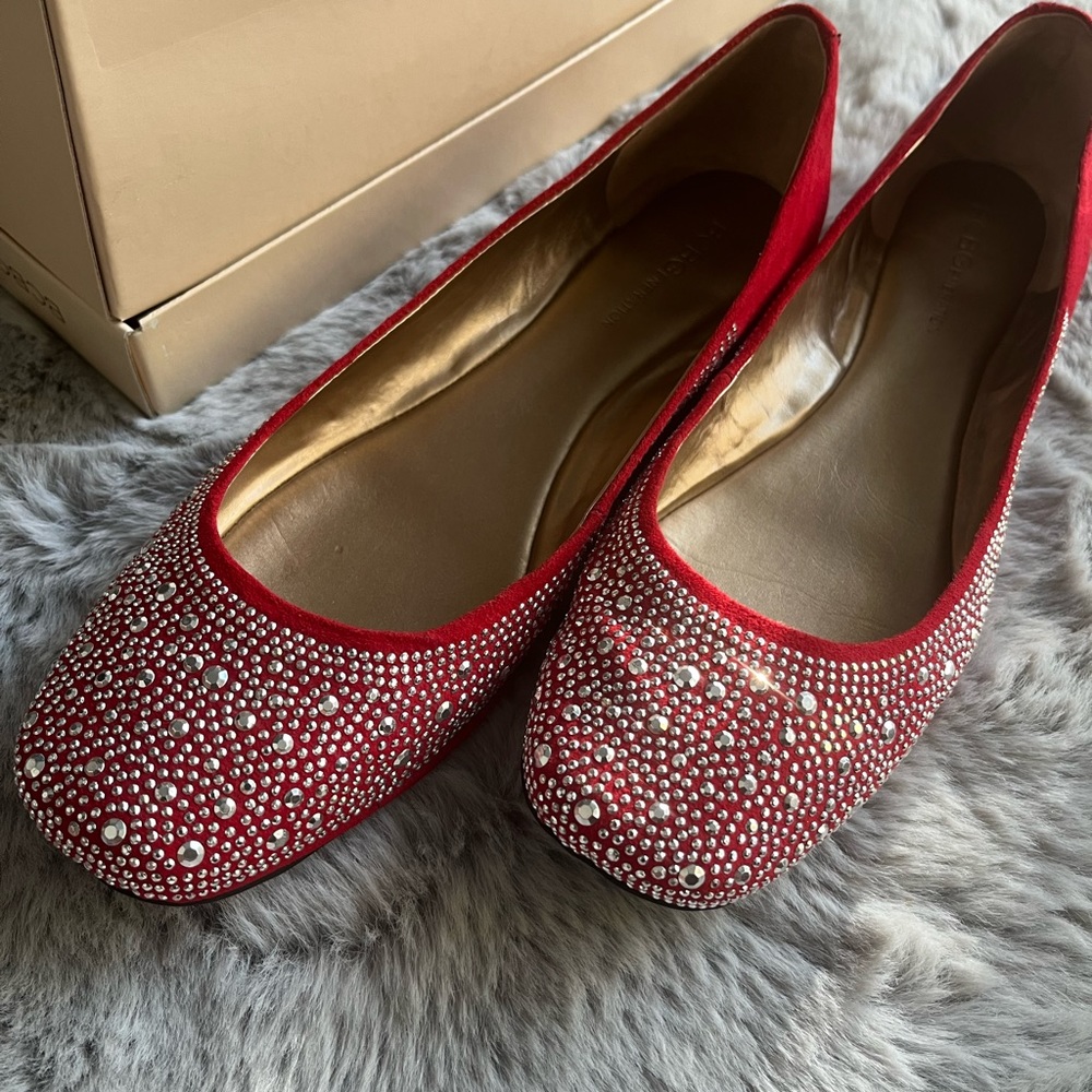 Womens BCBGeneration 9M Lipstick flat
